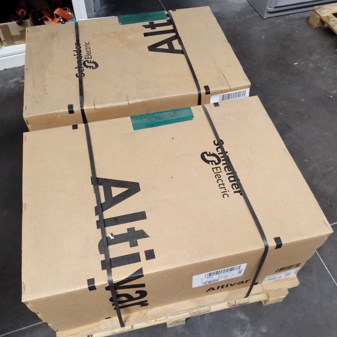 Schneider-Electric ATV71HD55N4S337 ATV71HD55N4S337